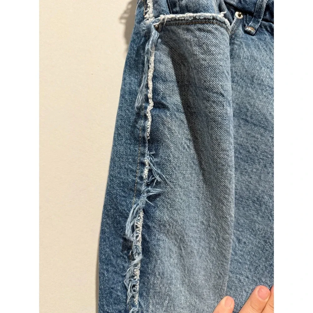 Good American 90s Mid Rise Baggy Denim Jean Shorts Women Size 18 Blue Distressed